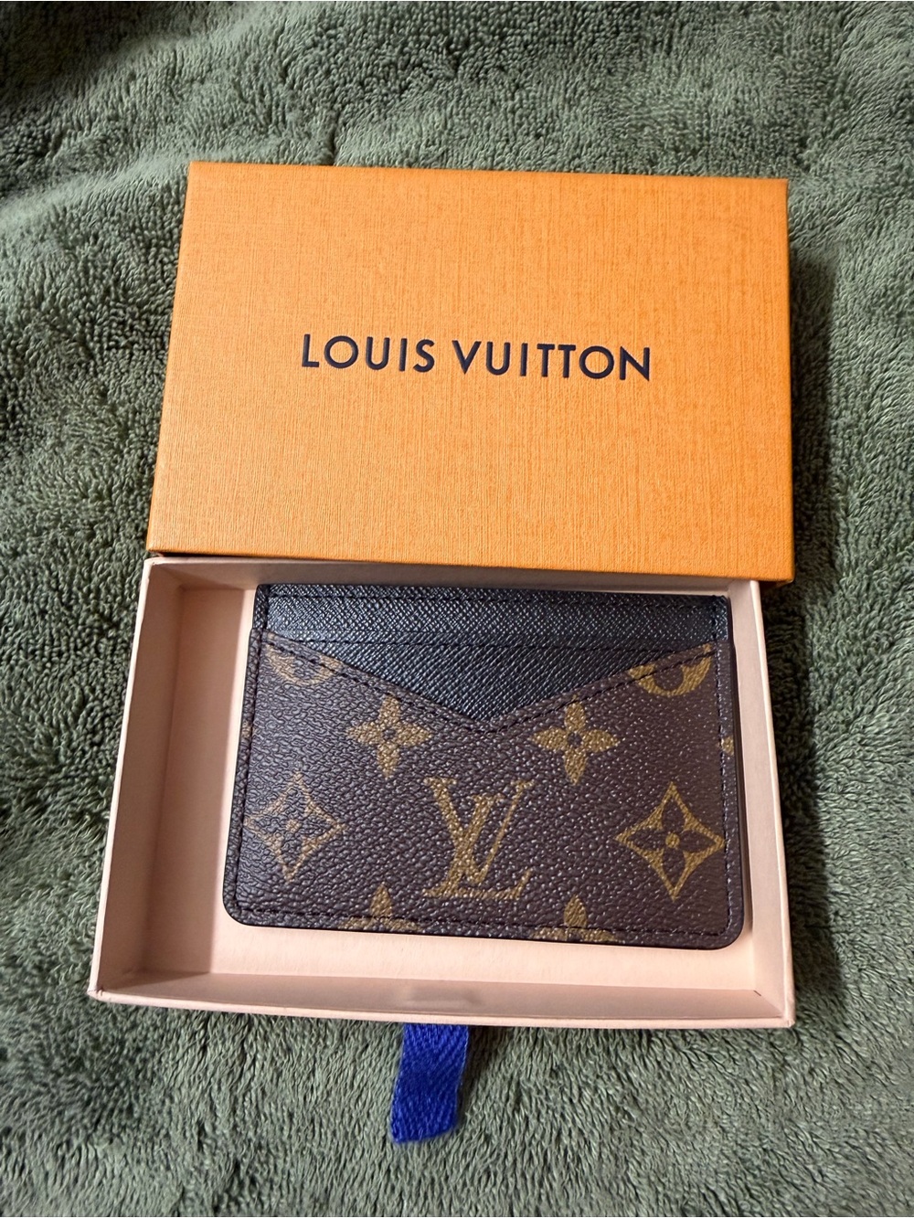 Authentic! Louis Vuitton Monogram Card Case in Brown and Black